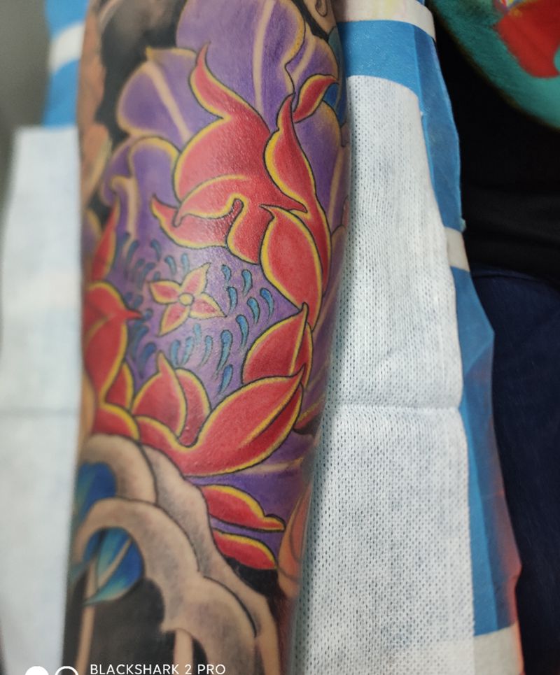 牡丹花纹身图片_手臂纹身图案