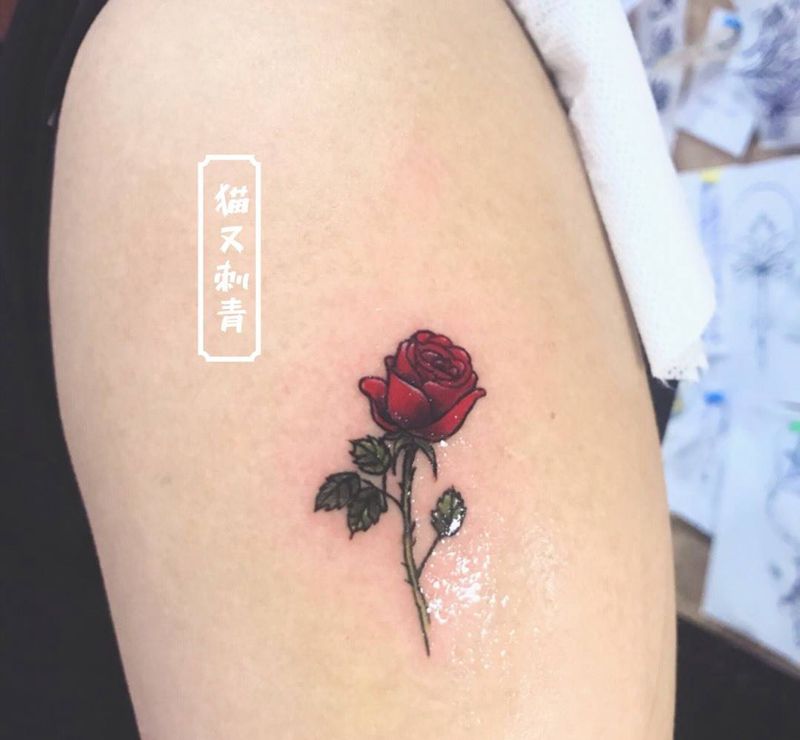 复古小玫瑰纹身图片