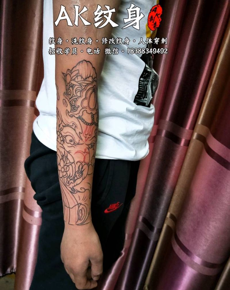 象神包小臂纹身图片_手臂新传统纹身图案