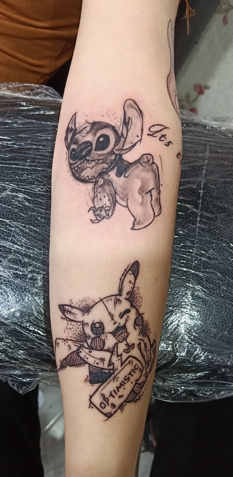 动漫人物拼接纹身图片_手臂纹身图案