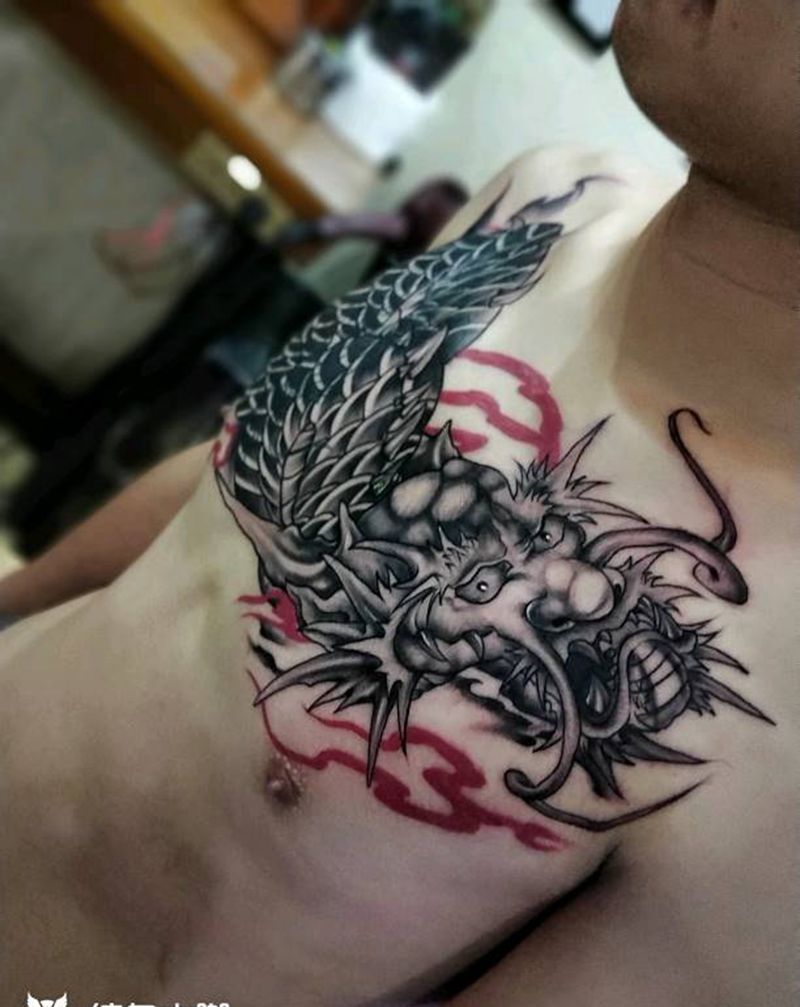 旧图龙遮盖未完成纹身图片_胸部传统动物鬼神插画纹身图案