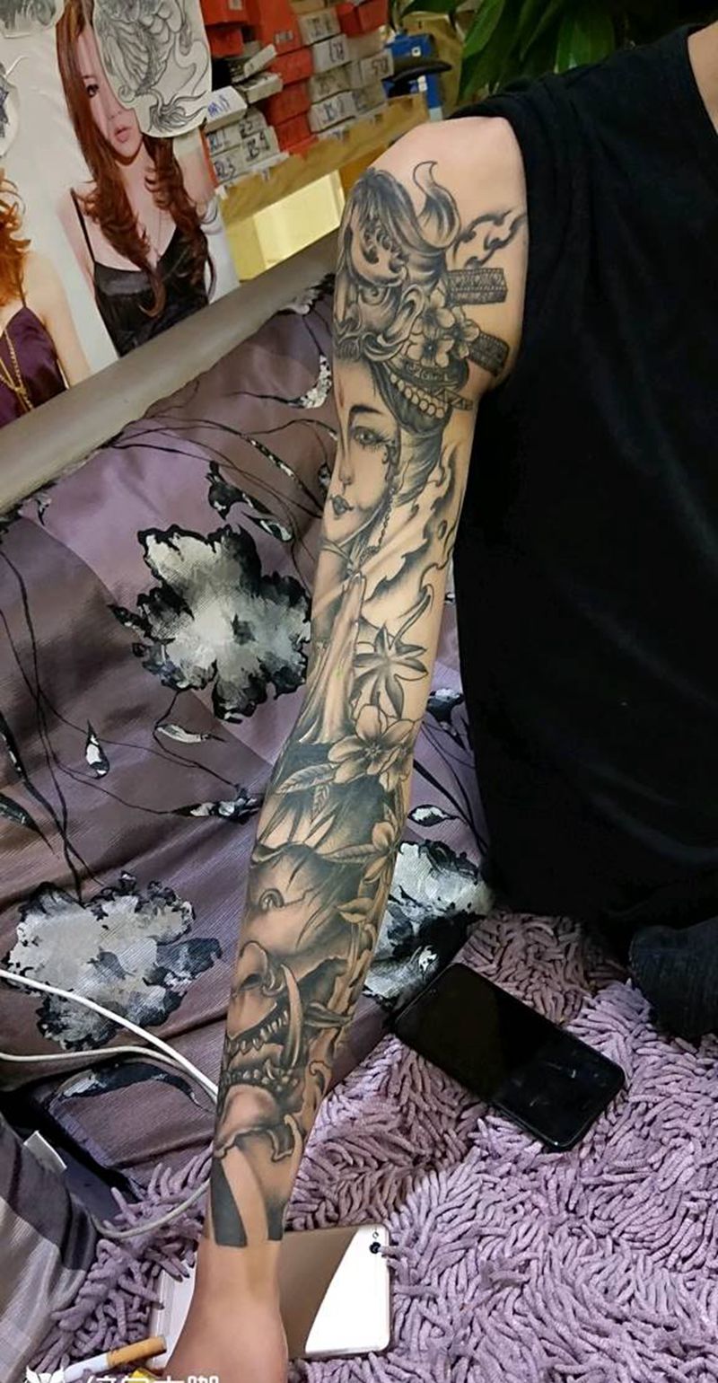 花臂恢复后纹身图片_手臂传统人物鬼神成品纹身图案