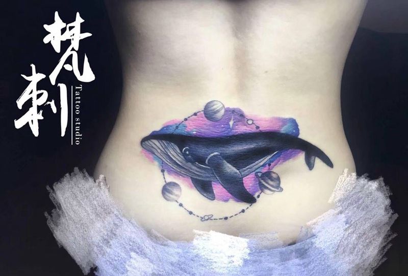 梦幻鲸鱼遮盖纹身图片