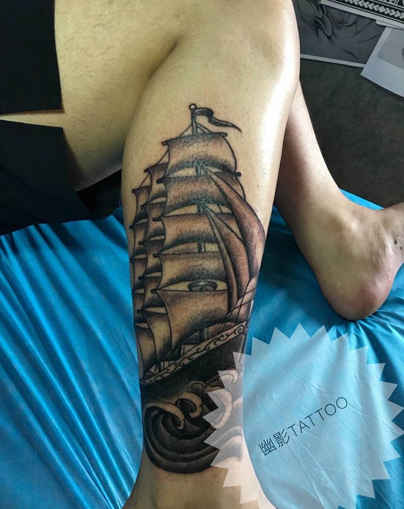 小腿花絮纹身图片