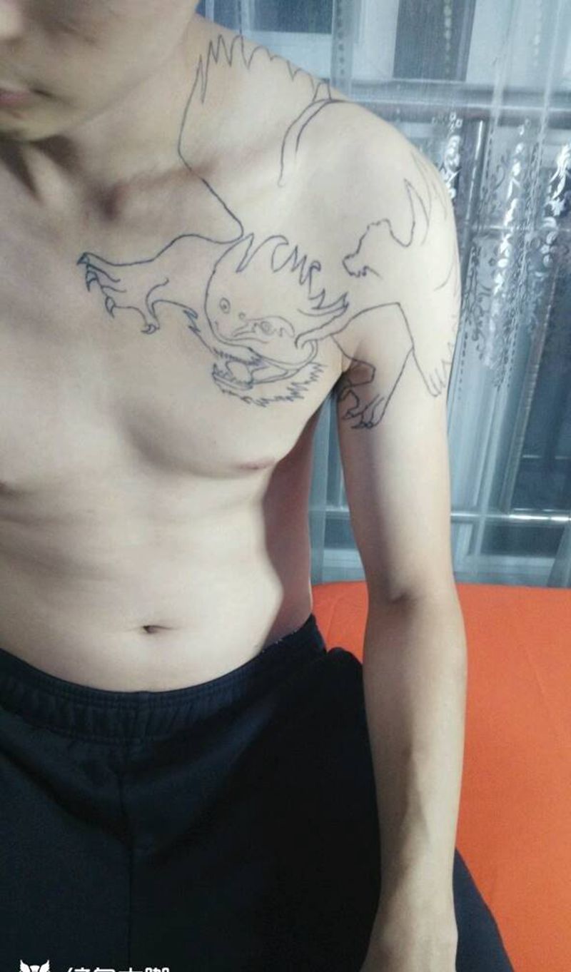 设计半甲纹身图片_肩部新传统纹身图案