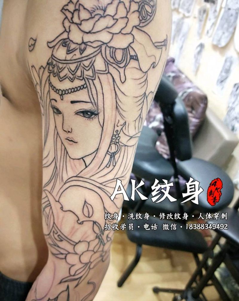 艺妓鲤鱼线条，恢复后上色。纹身图片_手臂新传统鱼艺妓纹身图案