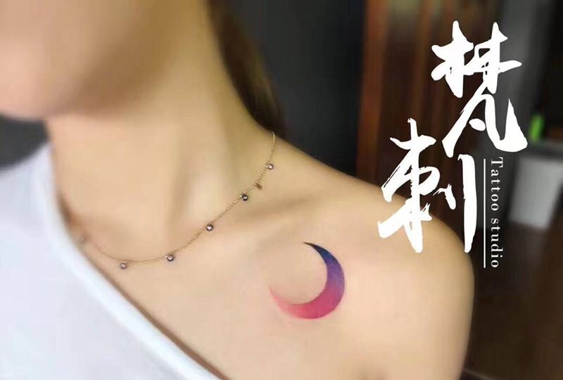 月纹身图片