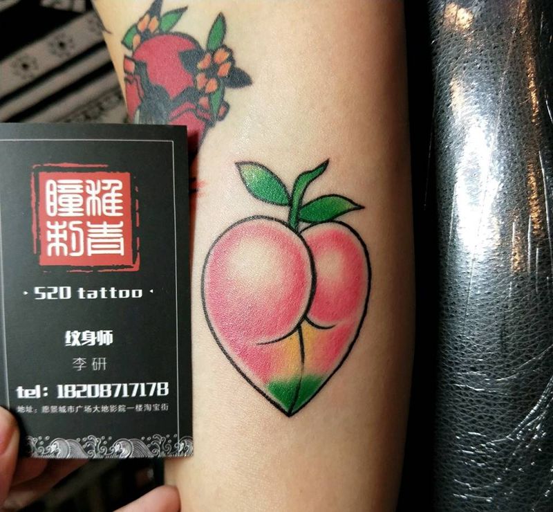 蜜桃臀纹身图片