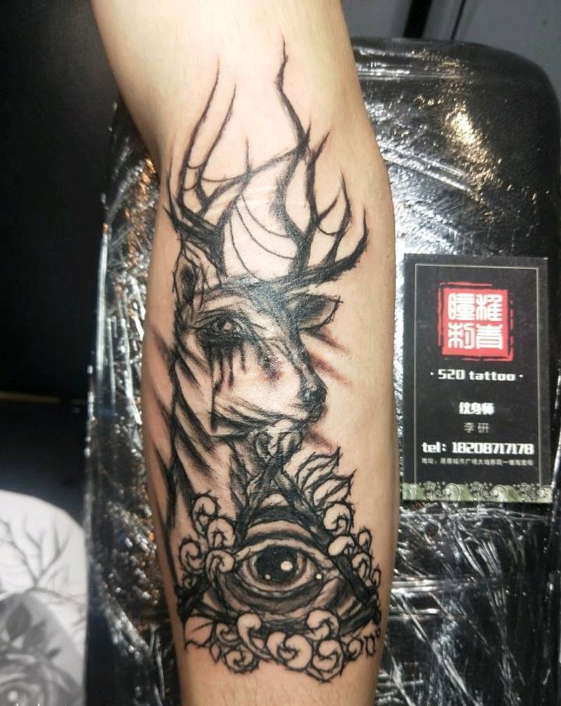全视之眼与鹿纹身图片
