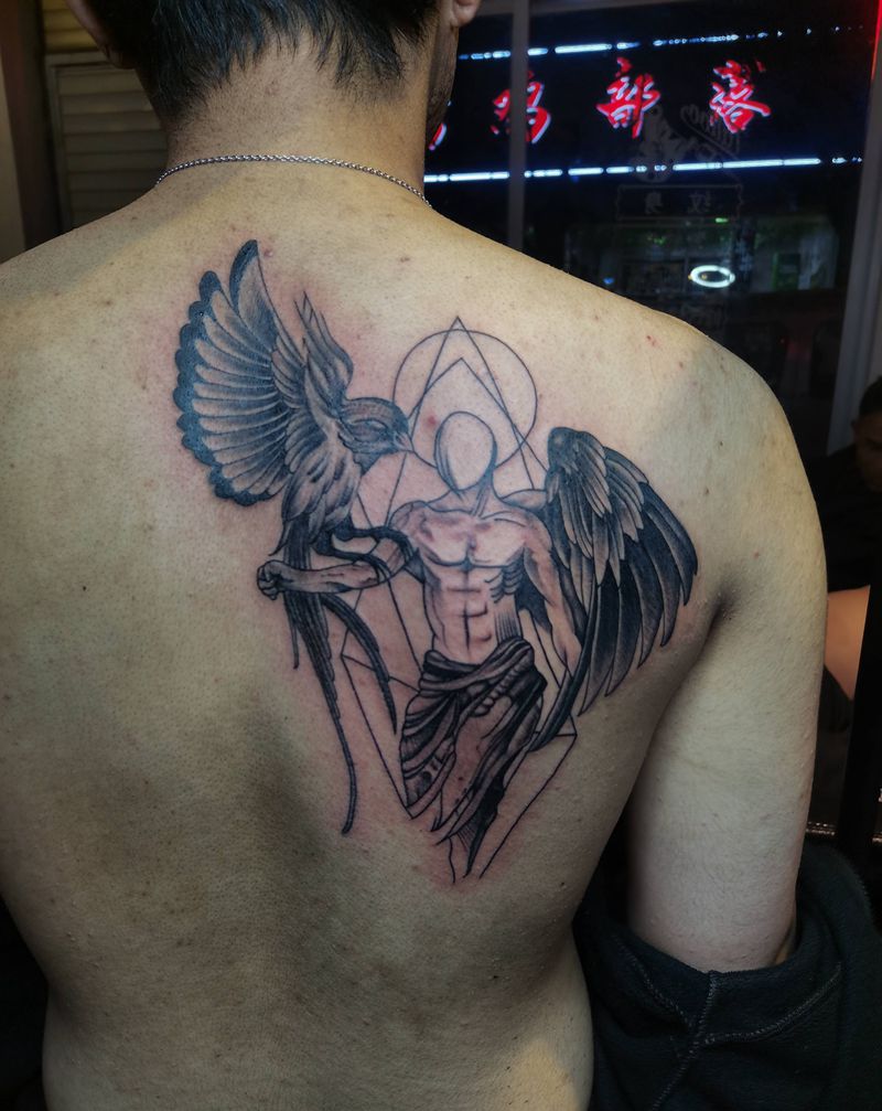 后背纹身图片_背部纹身图案