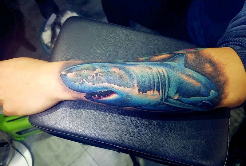 大白鲨纹身图片