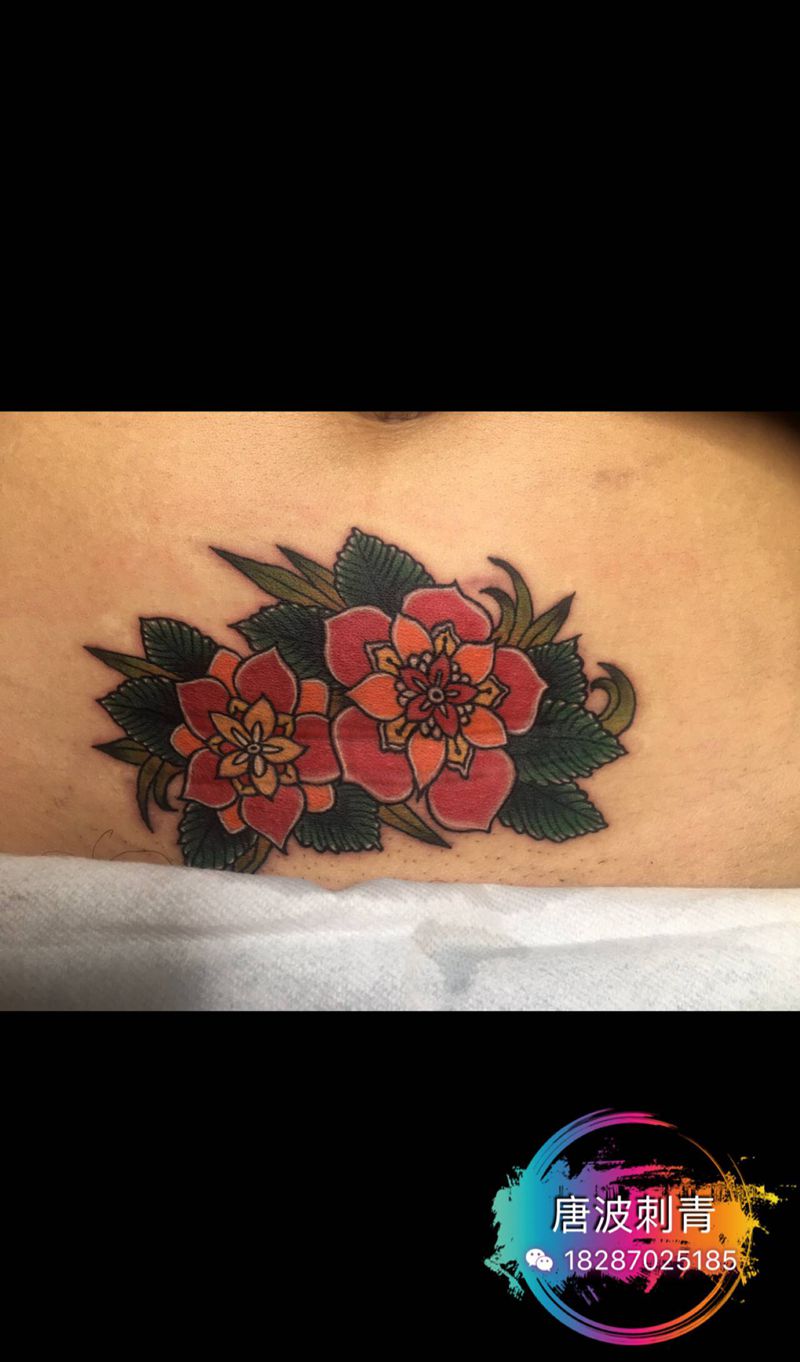 遮盖破腹产纹身图片_腹部水彩纹身图案