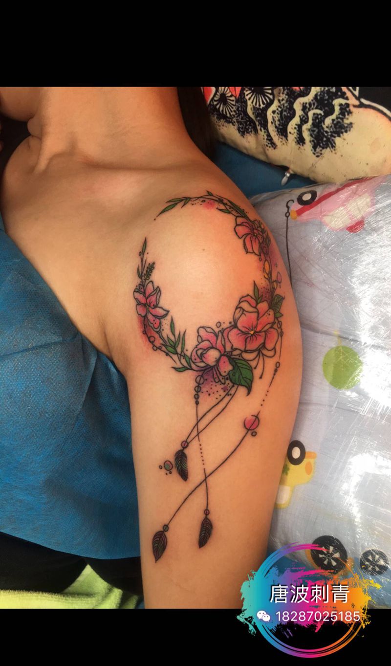 素花纹身图片_手臂水彩纹身图案