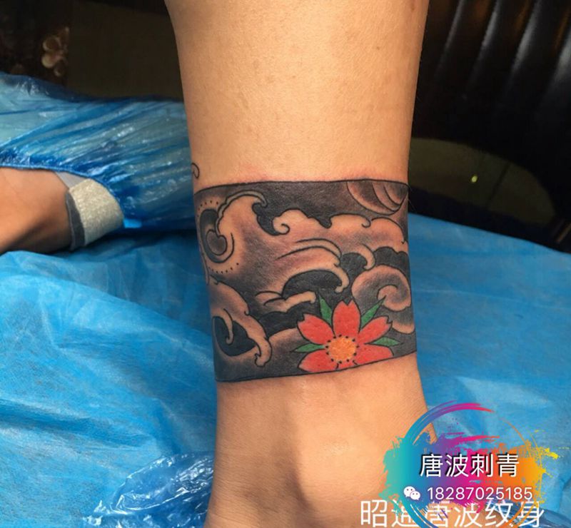 脚环纹身图片_脚部新传统纹身图案