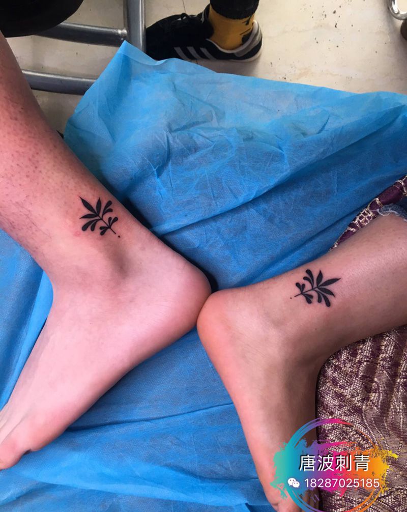 叶纹身图片_脚部图腾纹身图案