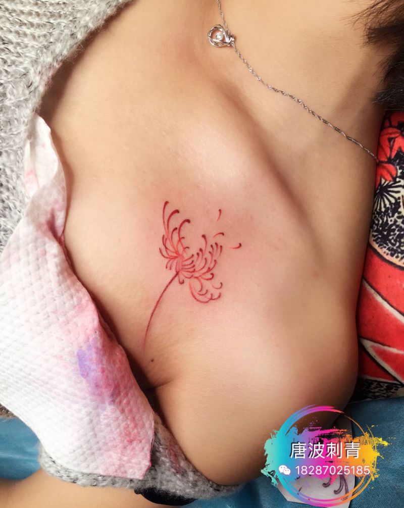 彼岸花纹身图片_胸部水彩纹身图案