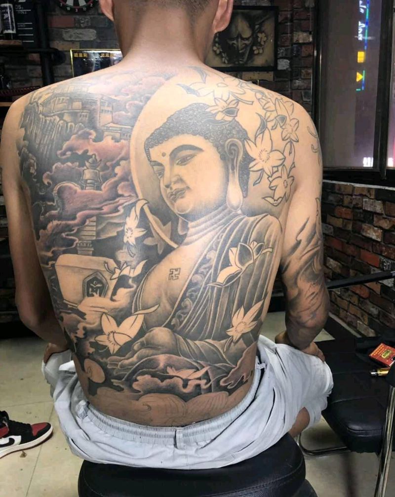 遮盖，未完成纹身图片_背部纹身图案