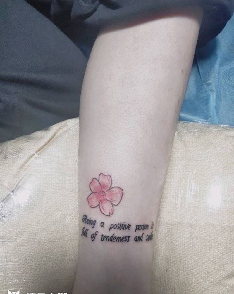 樱花纹身图片_脚部纹身图案