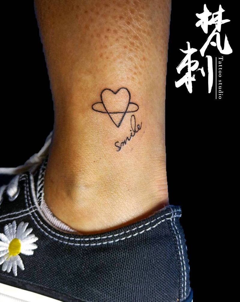 脚踝图纹身图片_脚部纹身图案