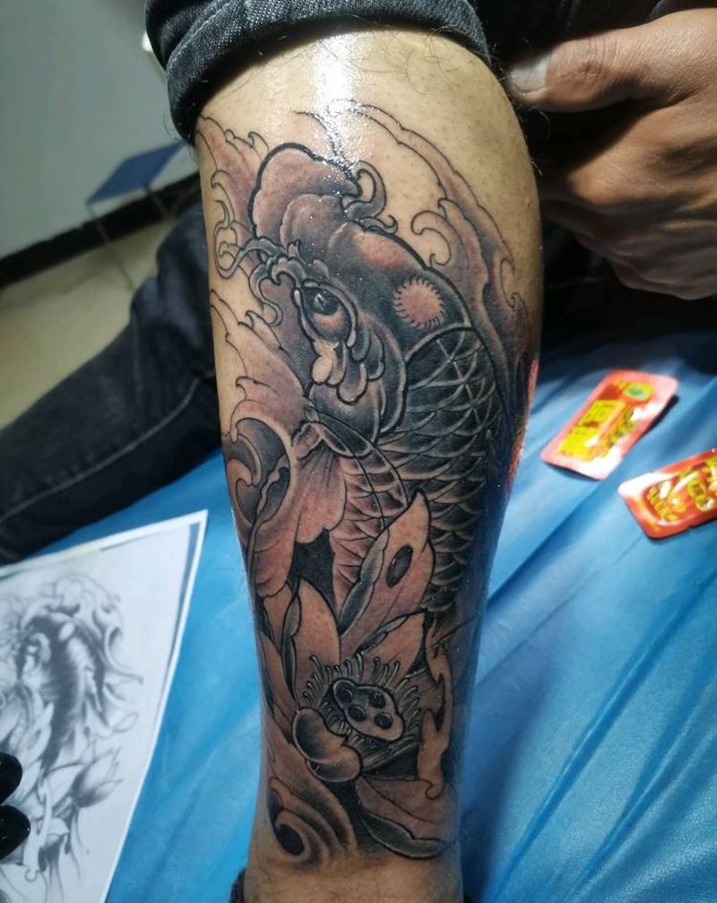 小腿，鲤鱼遮盖纹身图片_腿部纹身图案