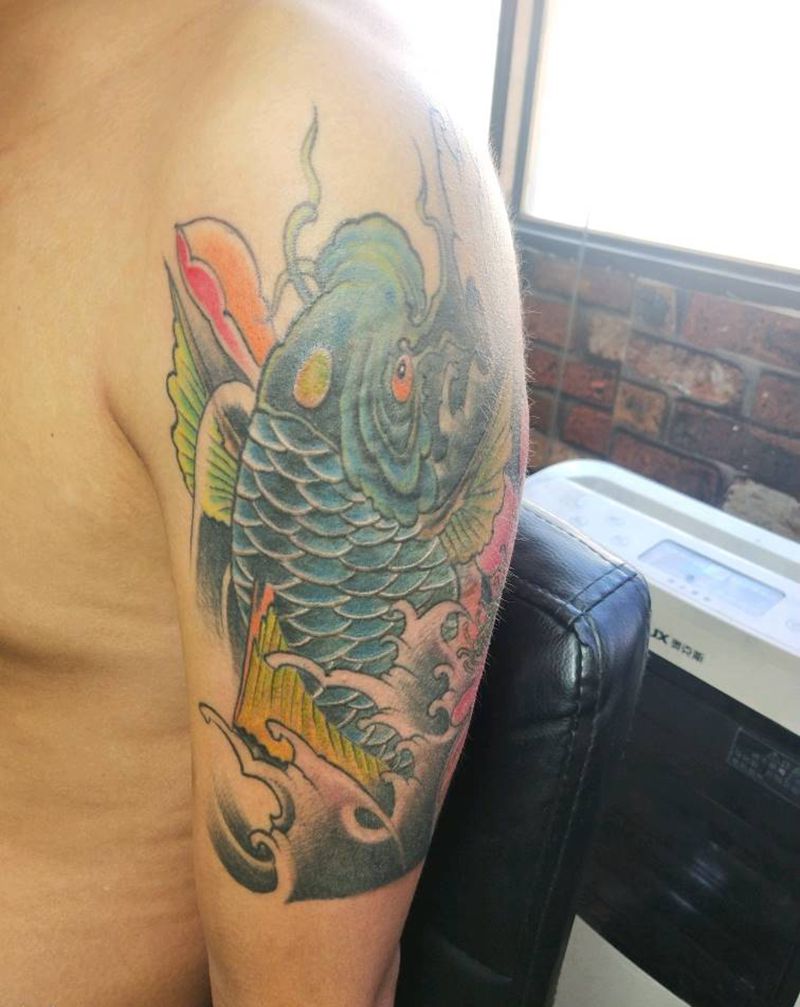 鲤鱼遮盖，忘记拍之前的图腾了纹身图片