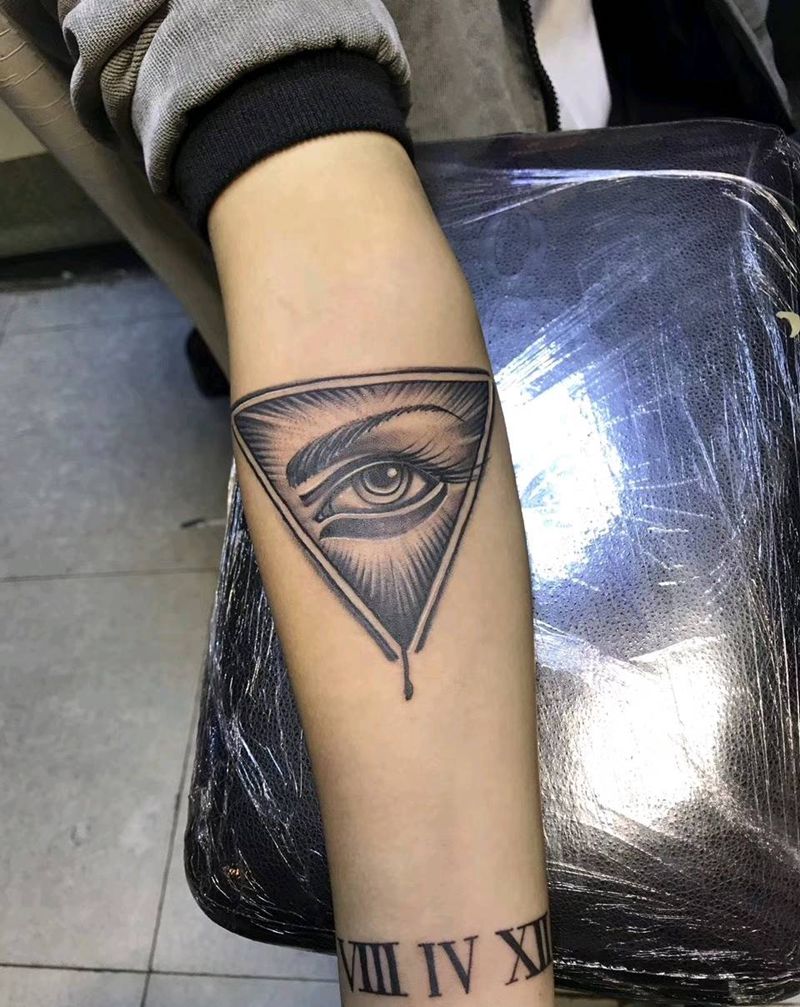 眼睛纹身图片