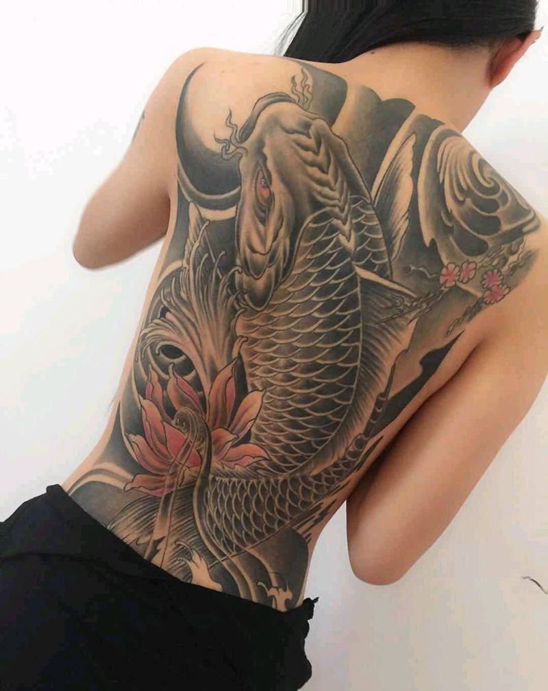 满背鲤鱼，恢复后，以后彩色纹身图片