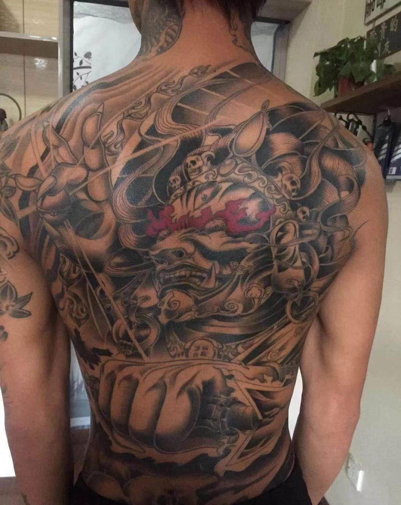 大黑天纹身图片_背部新传统纹身图案