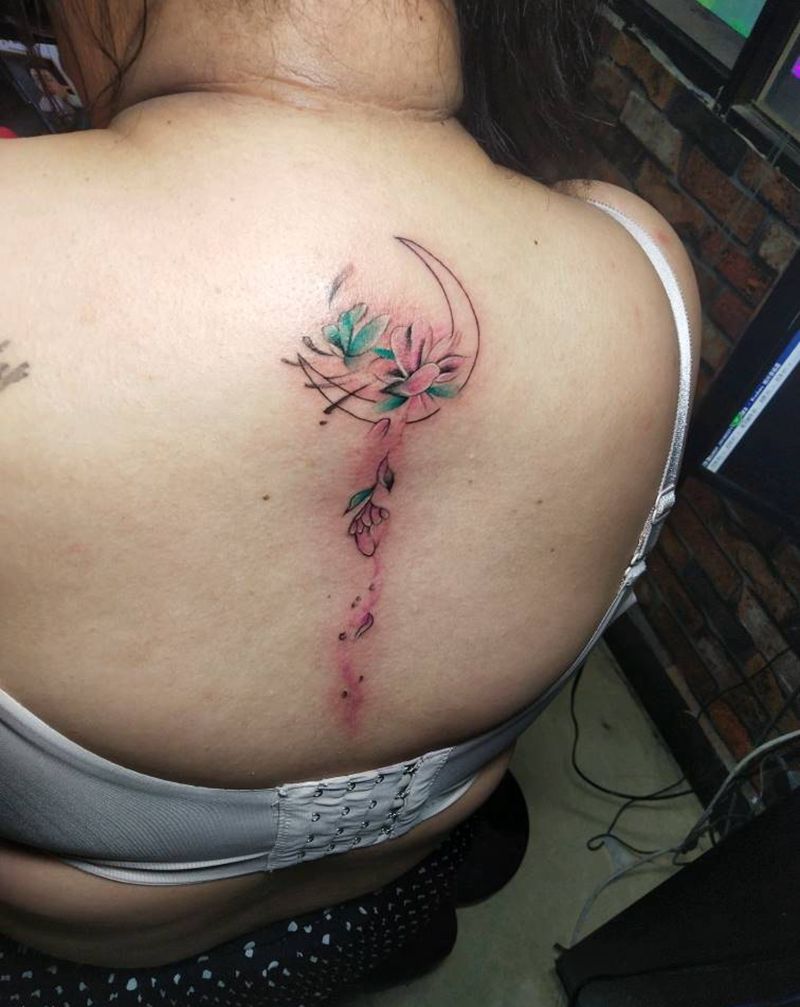 水彩纹身图片_背部水彩纹身图案