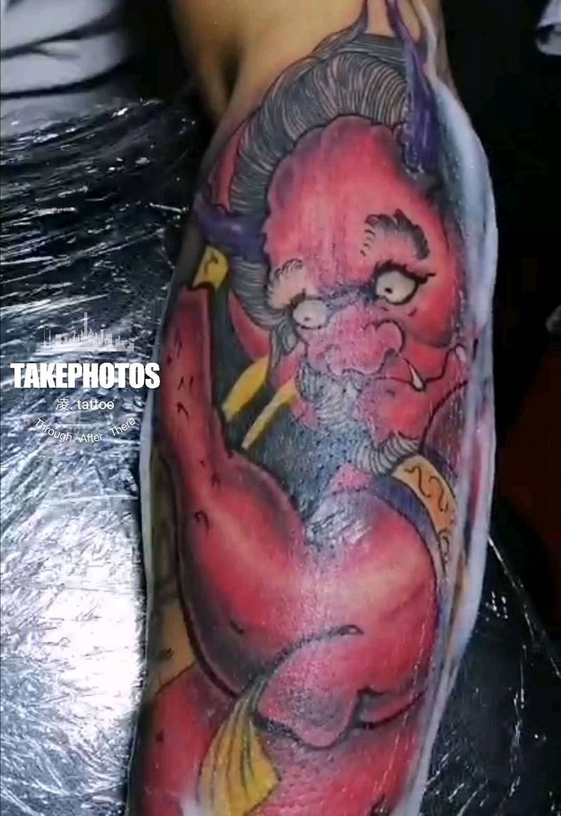 雷神纹身图片_手部纹身图案