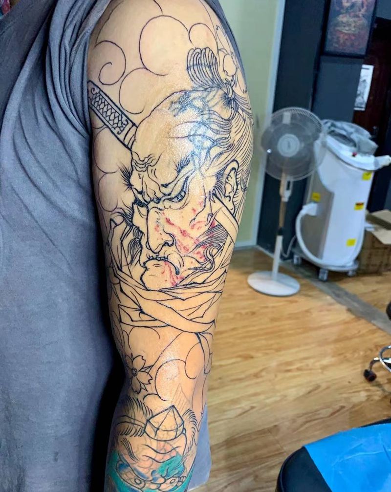 （生首）.纹身图片_肩部老传统纹身图案