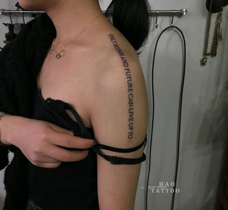 字纹身图片_肩部纹身图案