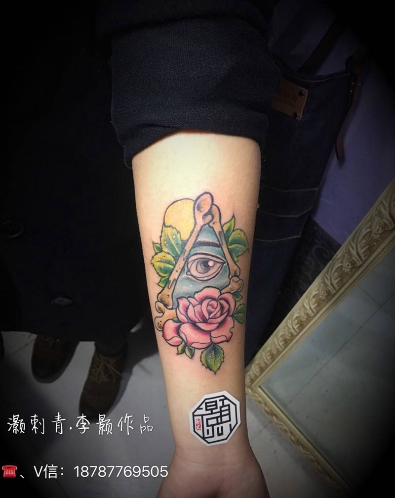 上帝之眼纹身图片