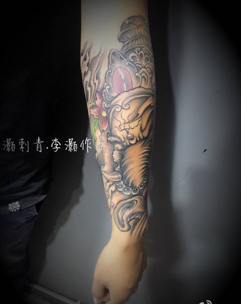 象神、降魔杵包小臂纹身图片