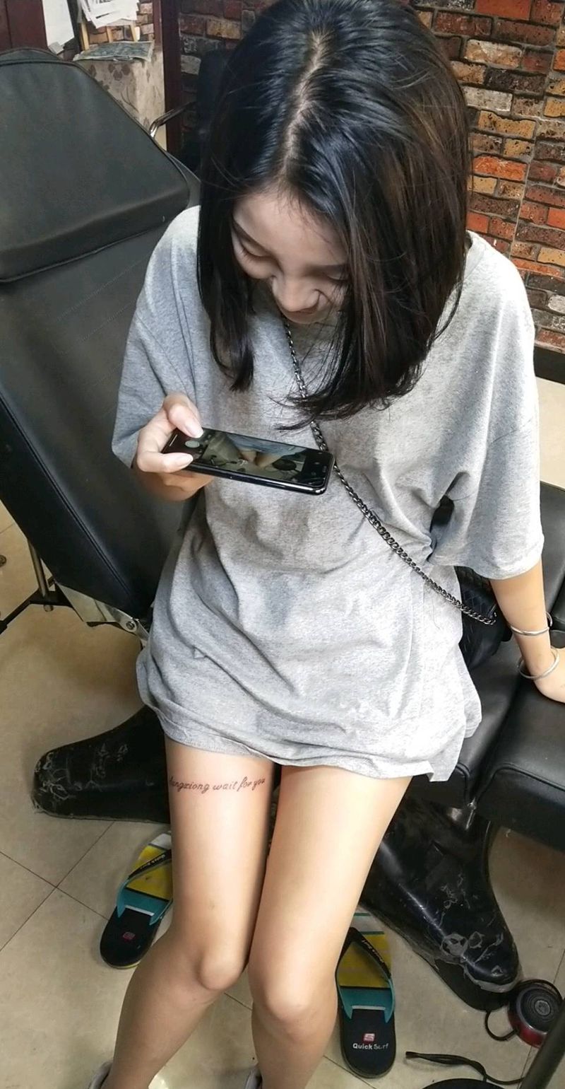 晒个美女纹身图片