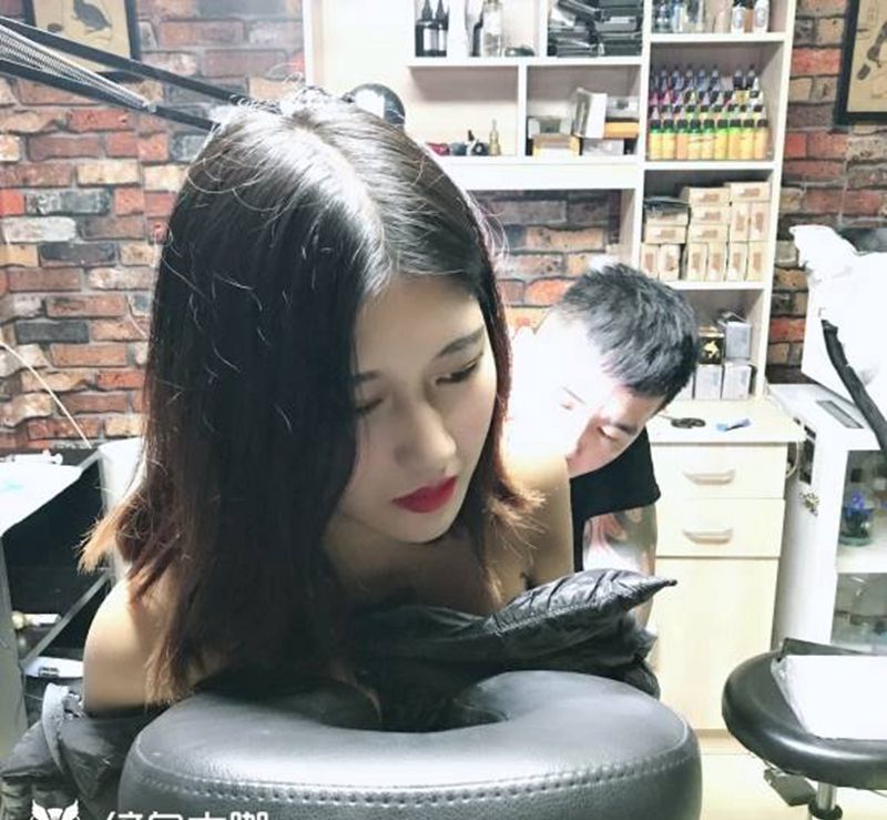 满背鲤鱼，未完成！纹身图片