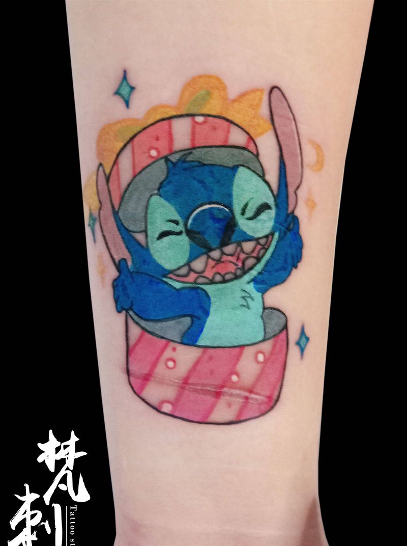 疤痕遮盖 史迪仔纹身图片_手部纹身图案