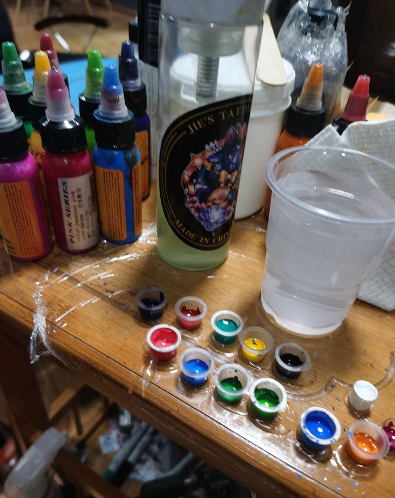 卡通风纹身图片_肩部New School水彩纹身图案