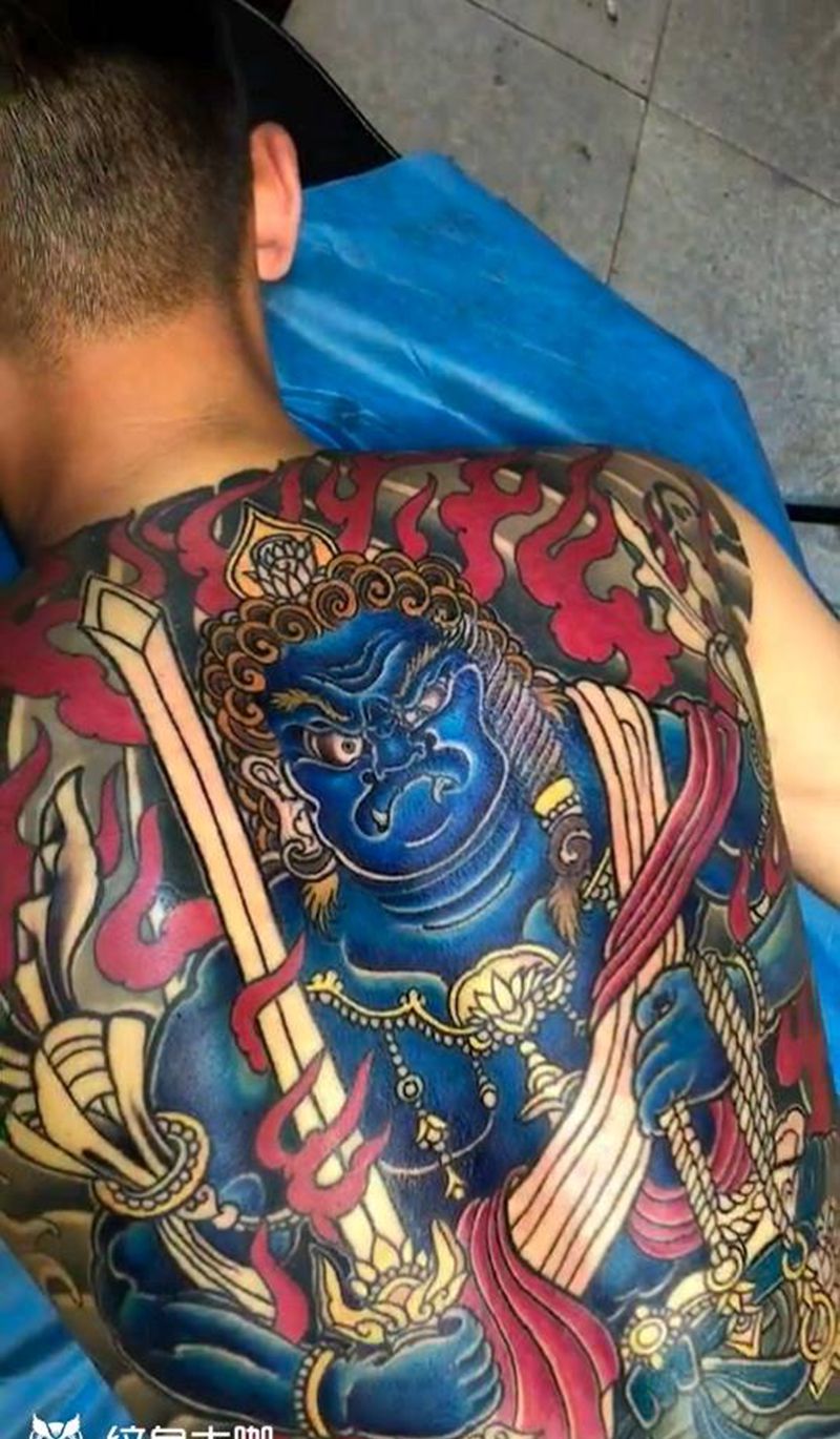 不动明王纹身图片