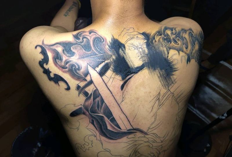 钟馗第一次纹身图片_背部纹身图案