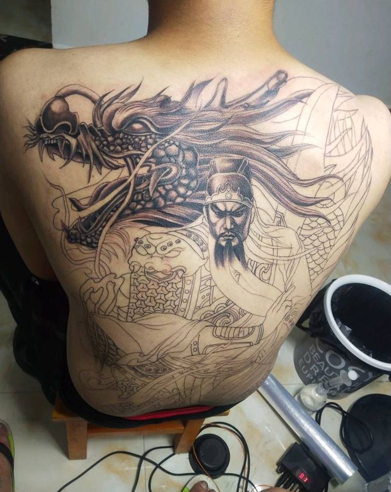 未完纹身图片_背部纹身图案