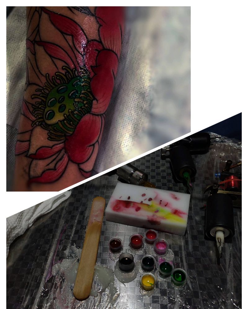 荷花臂纹身图片_手臂纹身图案