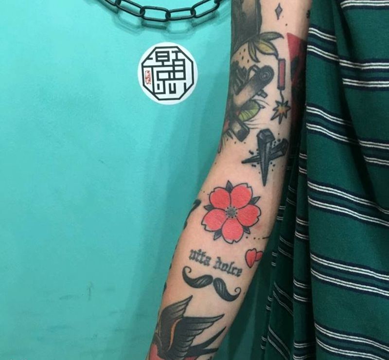 拼图花臂纹身图片_手臂Old School纹身图案