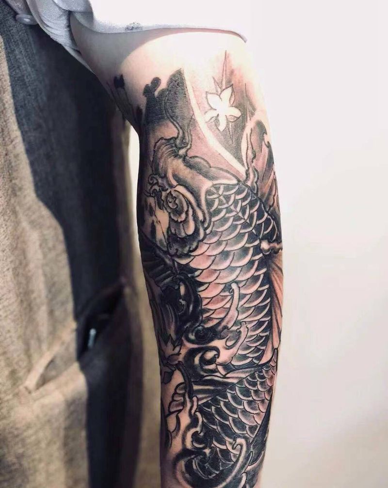 鲤鱼遮盖纹身图片_新传统纹身图案