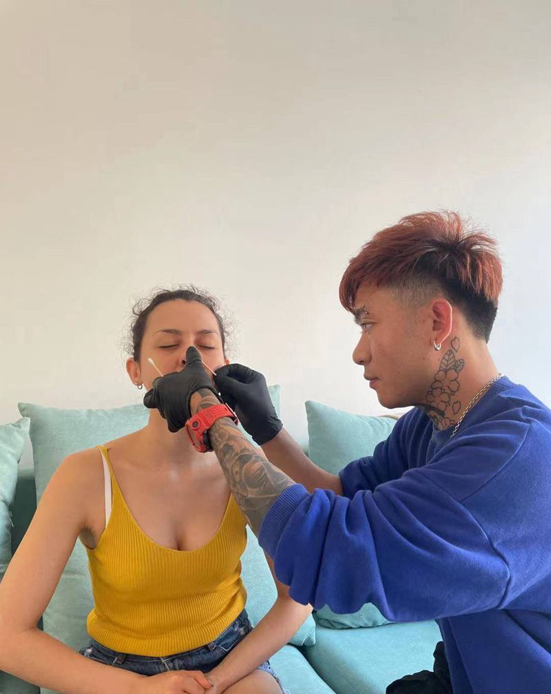 鼻钉纹身图片_穿孔纹身图案