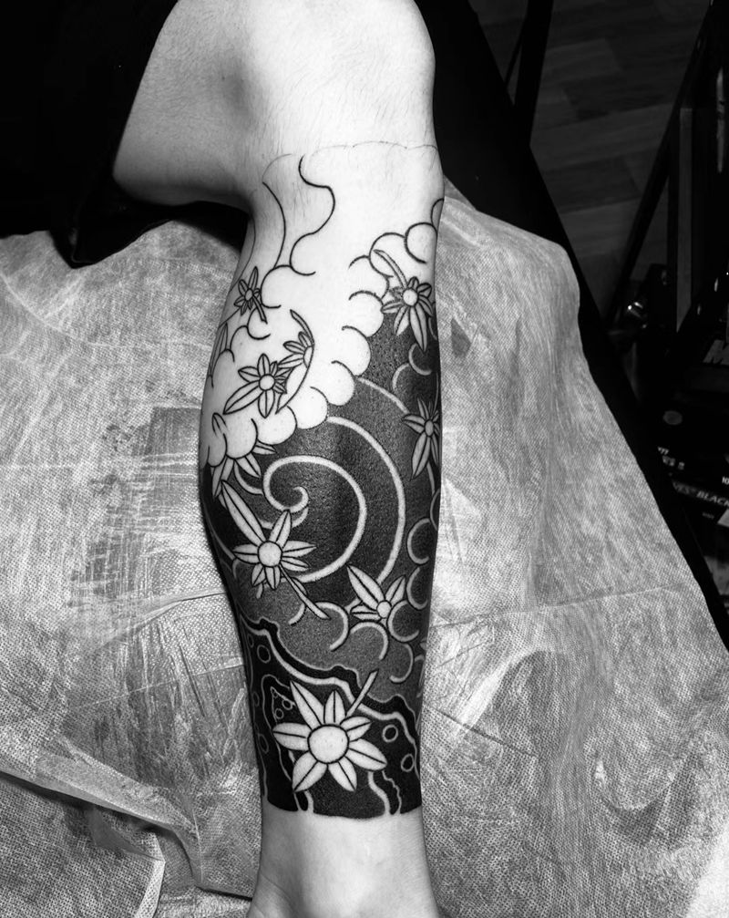 枫叶纹身图片_腿部老传统纹身图案