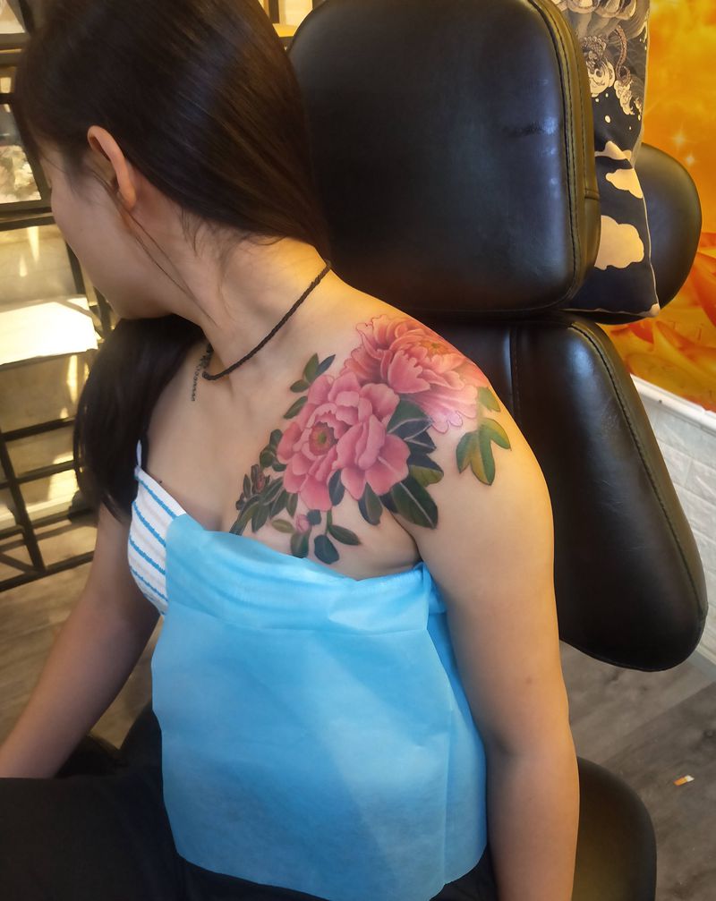 牡丹花纹身图片_新传统纹身图案