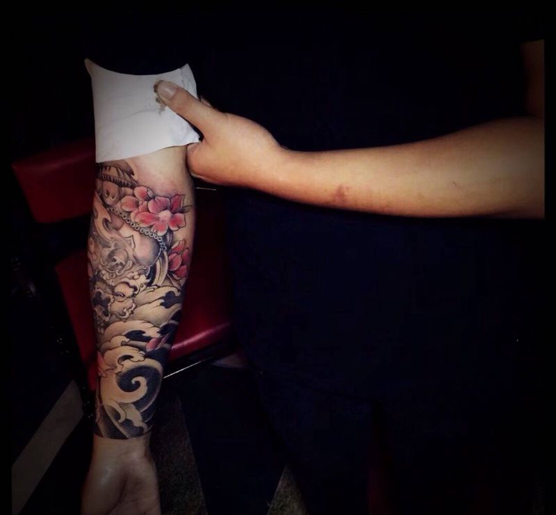 早期传统作品（嘎巴拉纹身图片_手臂新传统纹身图案