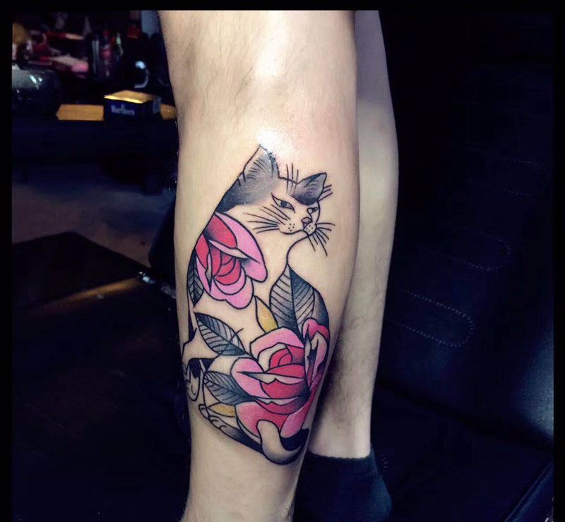 猫纹身图片_腿部New School纹身图案