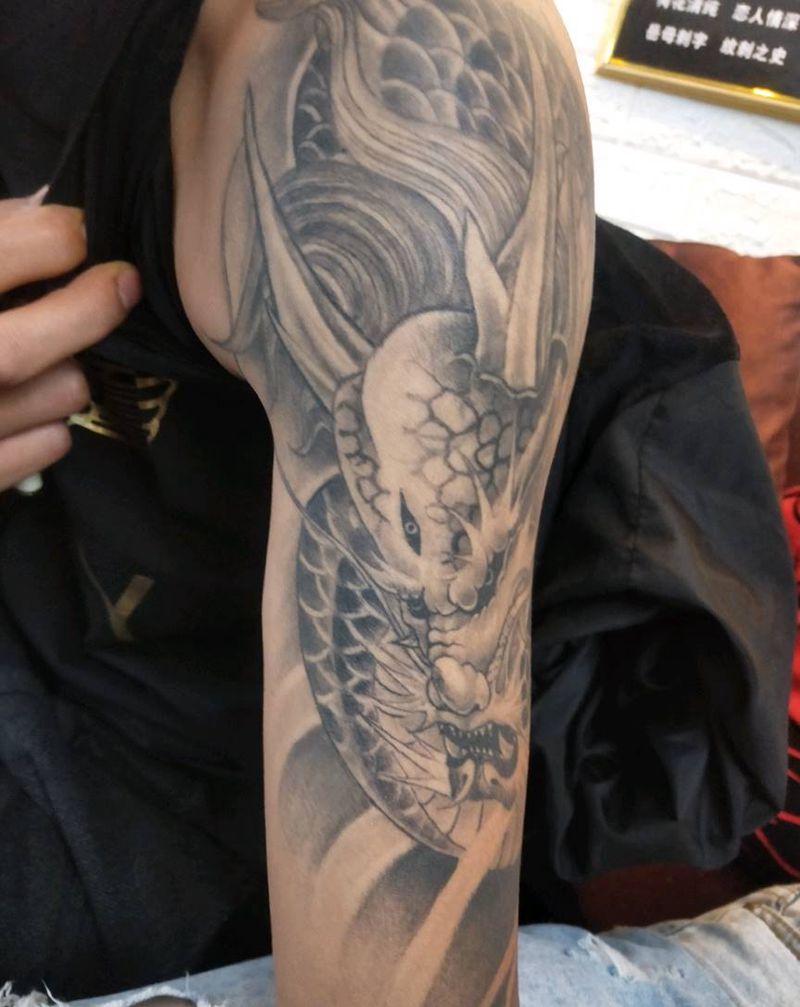 龙纹身图片_手臂新传统纹身图案